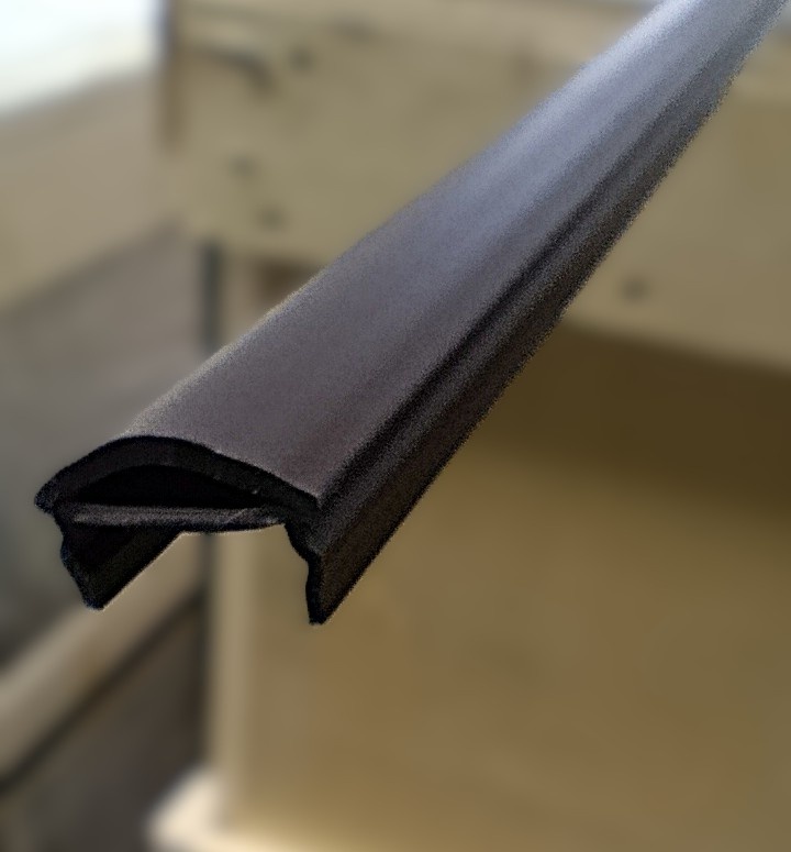 Listwa odbojowa / profil ochronny LV 6688 – 2,8 m (brązowa) - 2