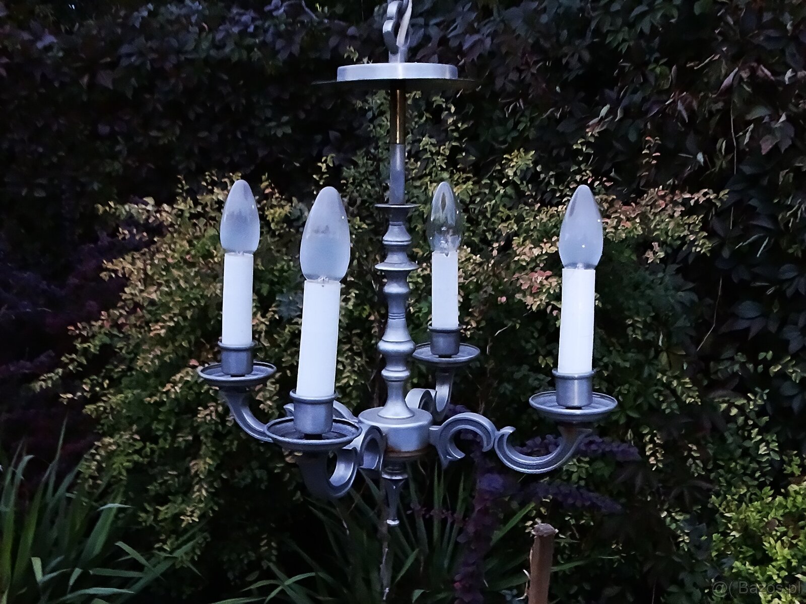 Metalowy wiszący żyrandol świecznikowy z 4 ramionami w stylu - 2