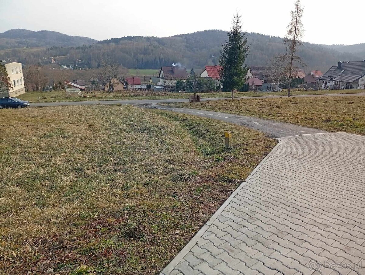 Działka budowlana w pełni uzbrojona - 2