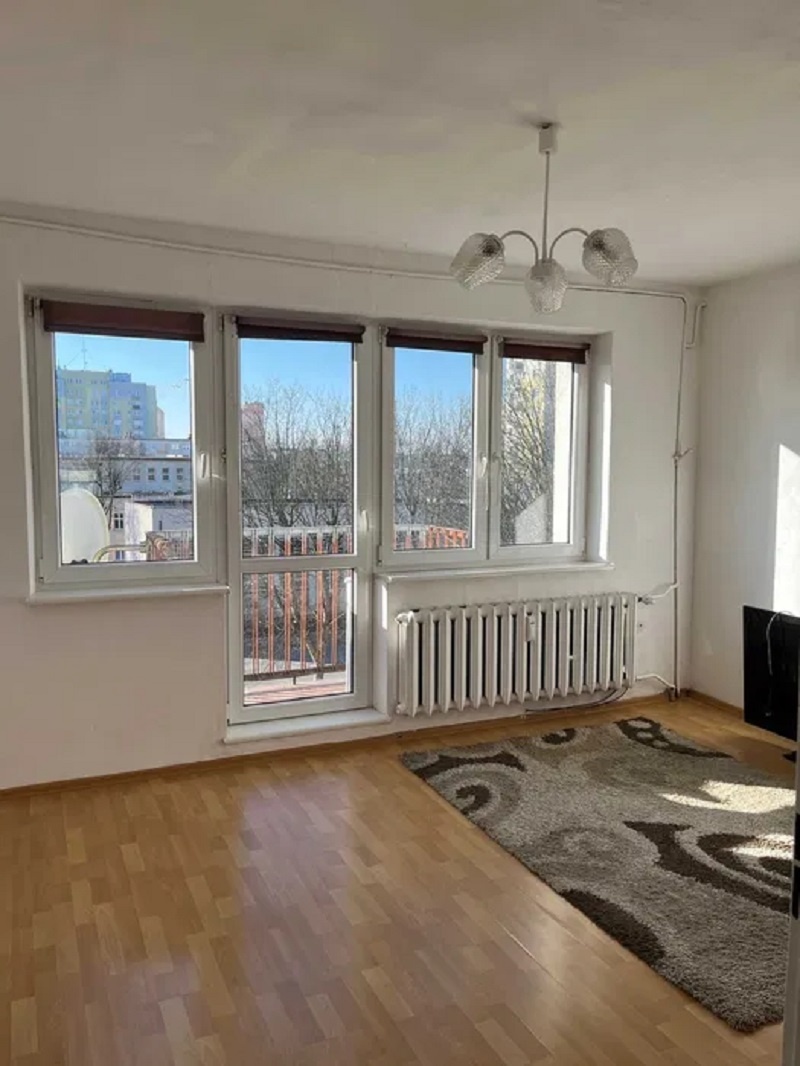 Mieszkanie o pow. 53m2, balkon, IVp, do remontu, os. A - 2