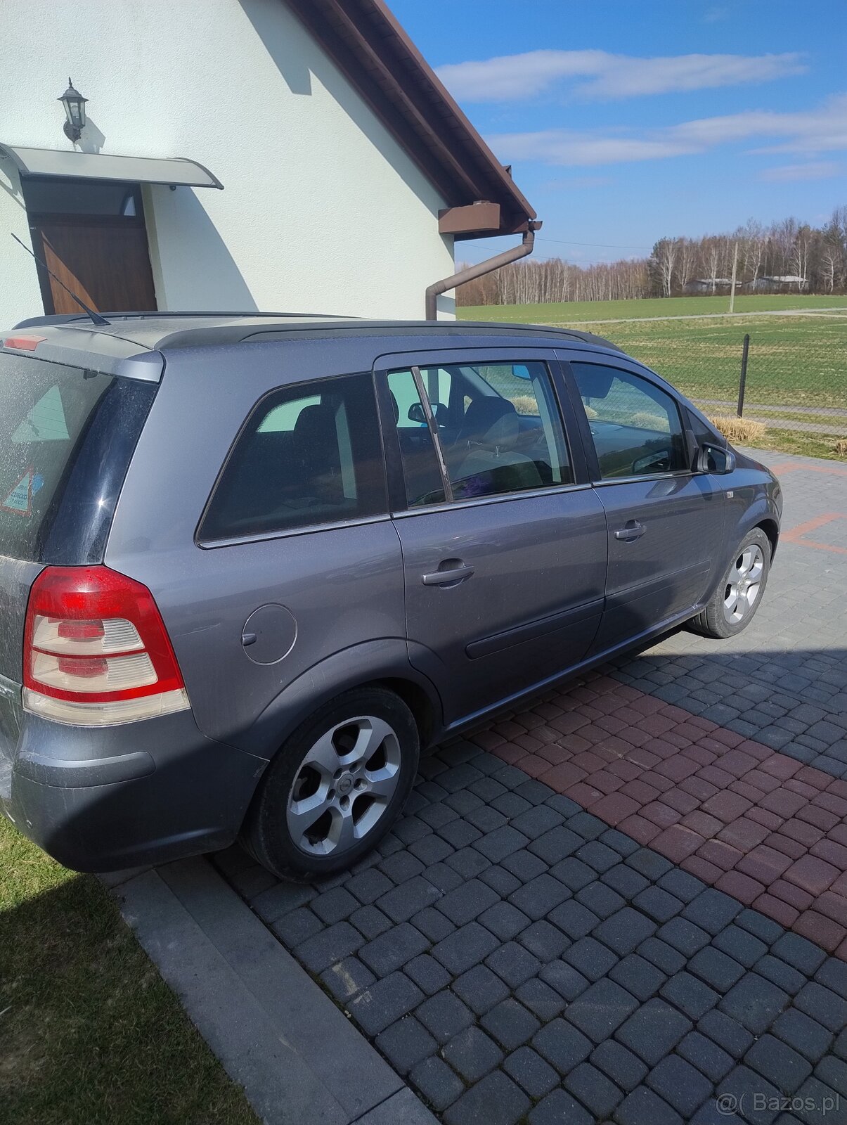 Opel Zafira b 1.9 CDTI hak klima - 2