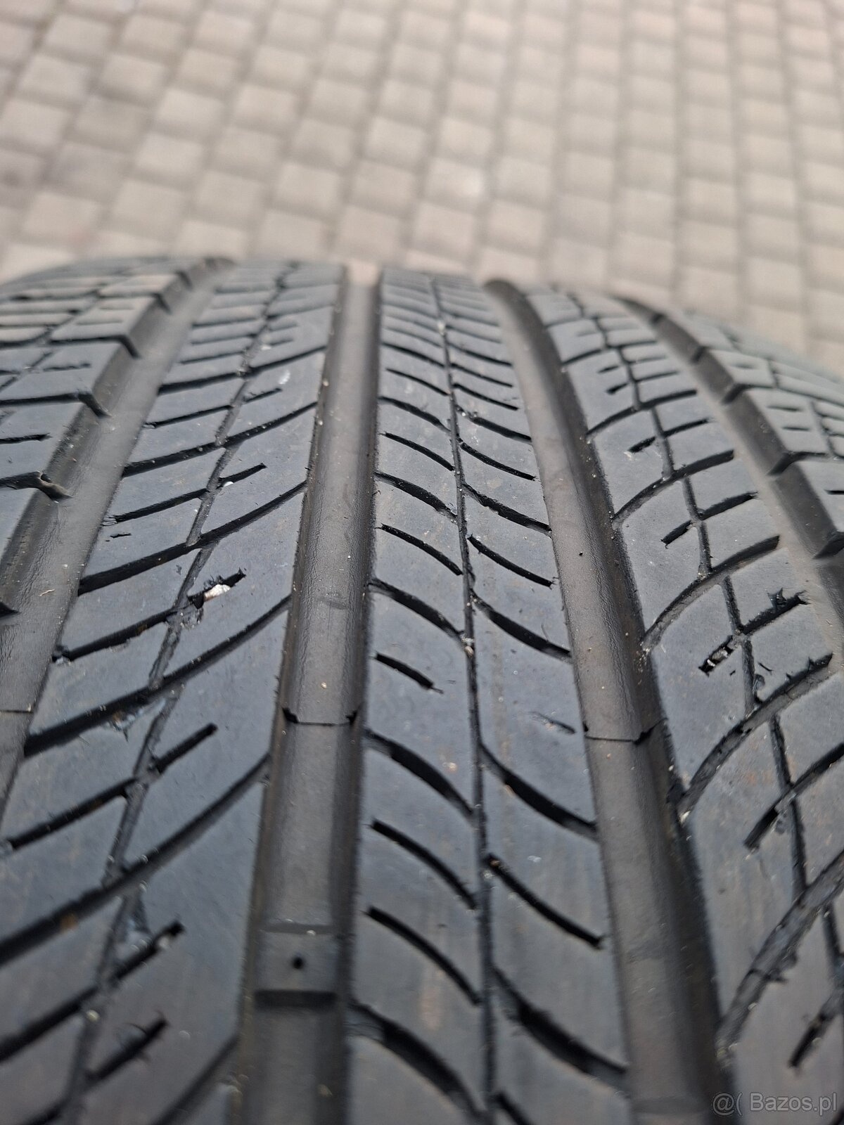 opony 235/50/19 r HANKOOK DYNAPRO HP2 nie naprawiane rok 20 - 2