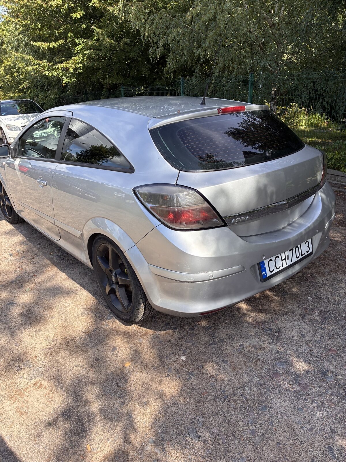 Udział 1/2 w Opel Astra - 2