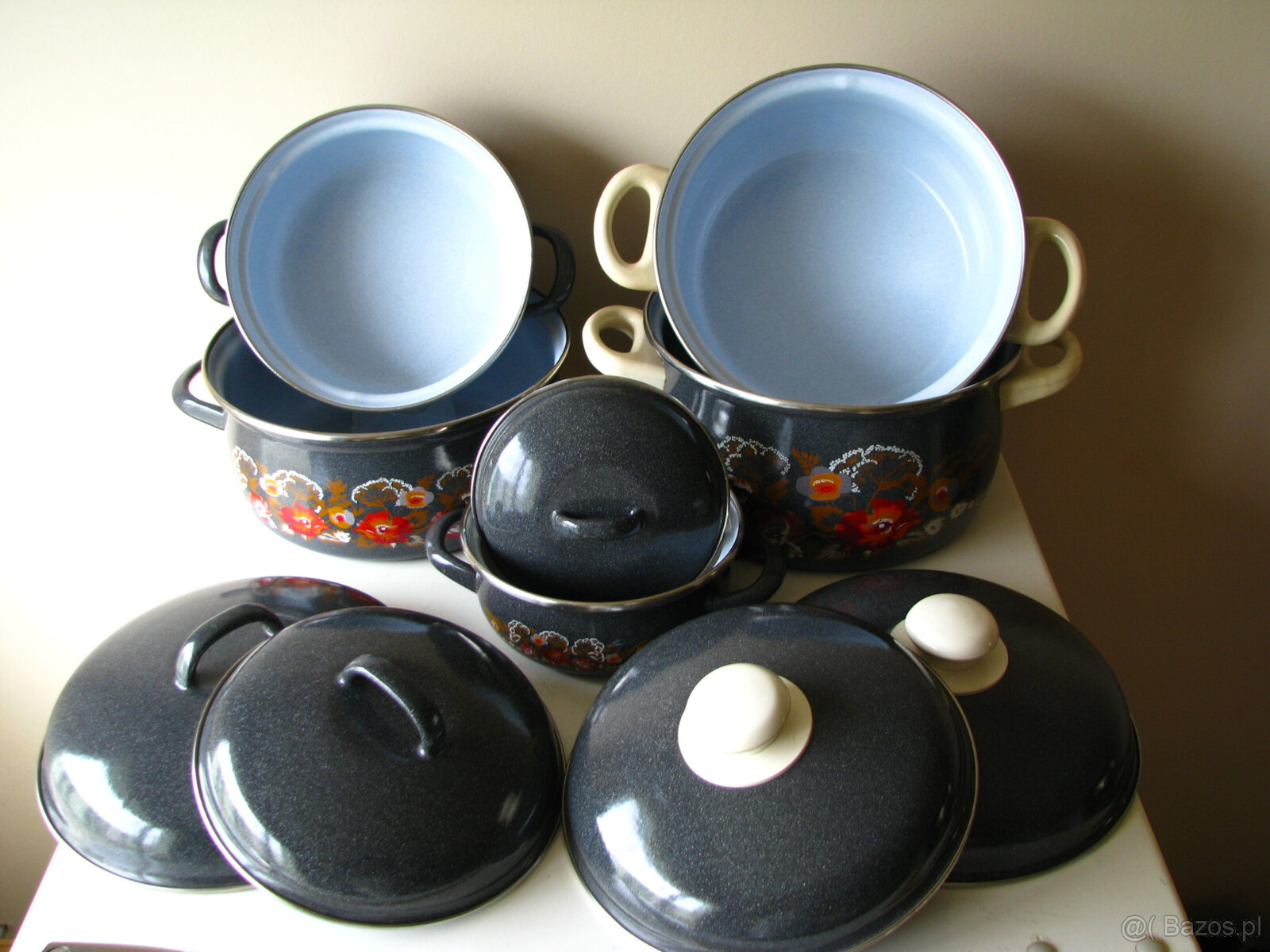 Solidne czeskie garnki emaliowane z czasów PRL z pokrywkami - 2
