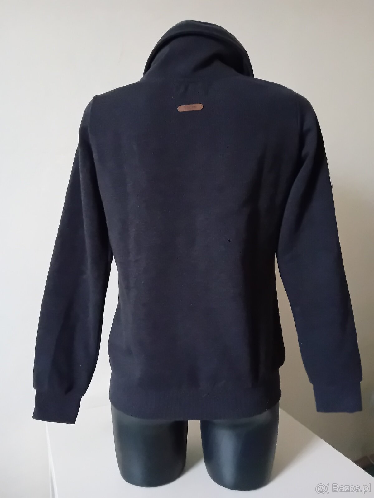 Ciepła bluza z kapturem - 2