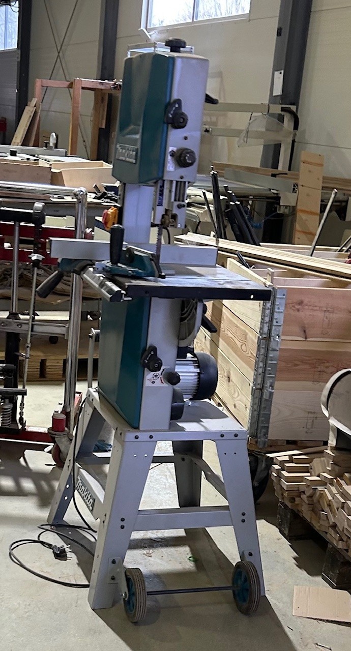Stacjonarna piła taśmowa Makita LB 1200 F - 2