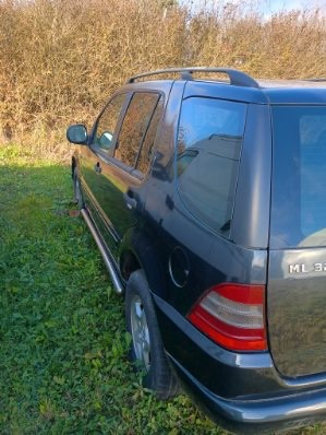 mercedes benz ml 320 - 2