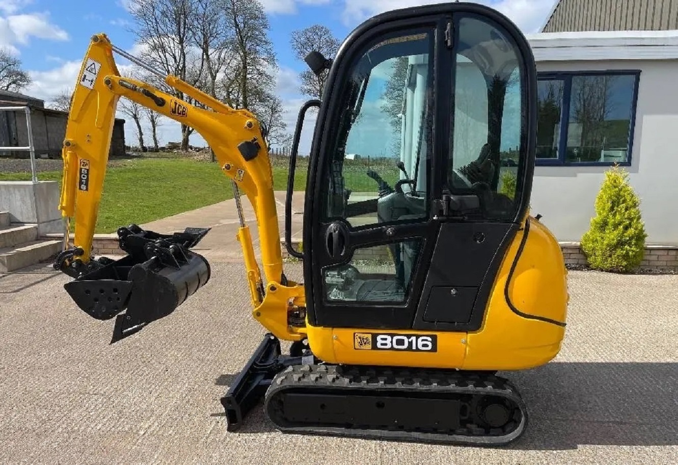 Sprzedam minikoparkę jcb 8018 |19KM-14.2 kW,1590kg| - 2