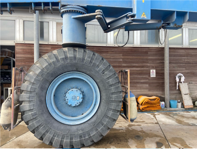 suwnica na kołach skrętnych 100 Ton - 2