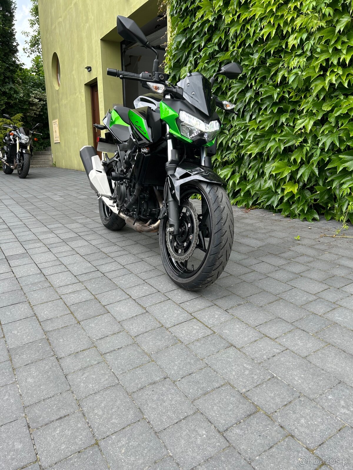 Kawasaki Z400 - 2