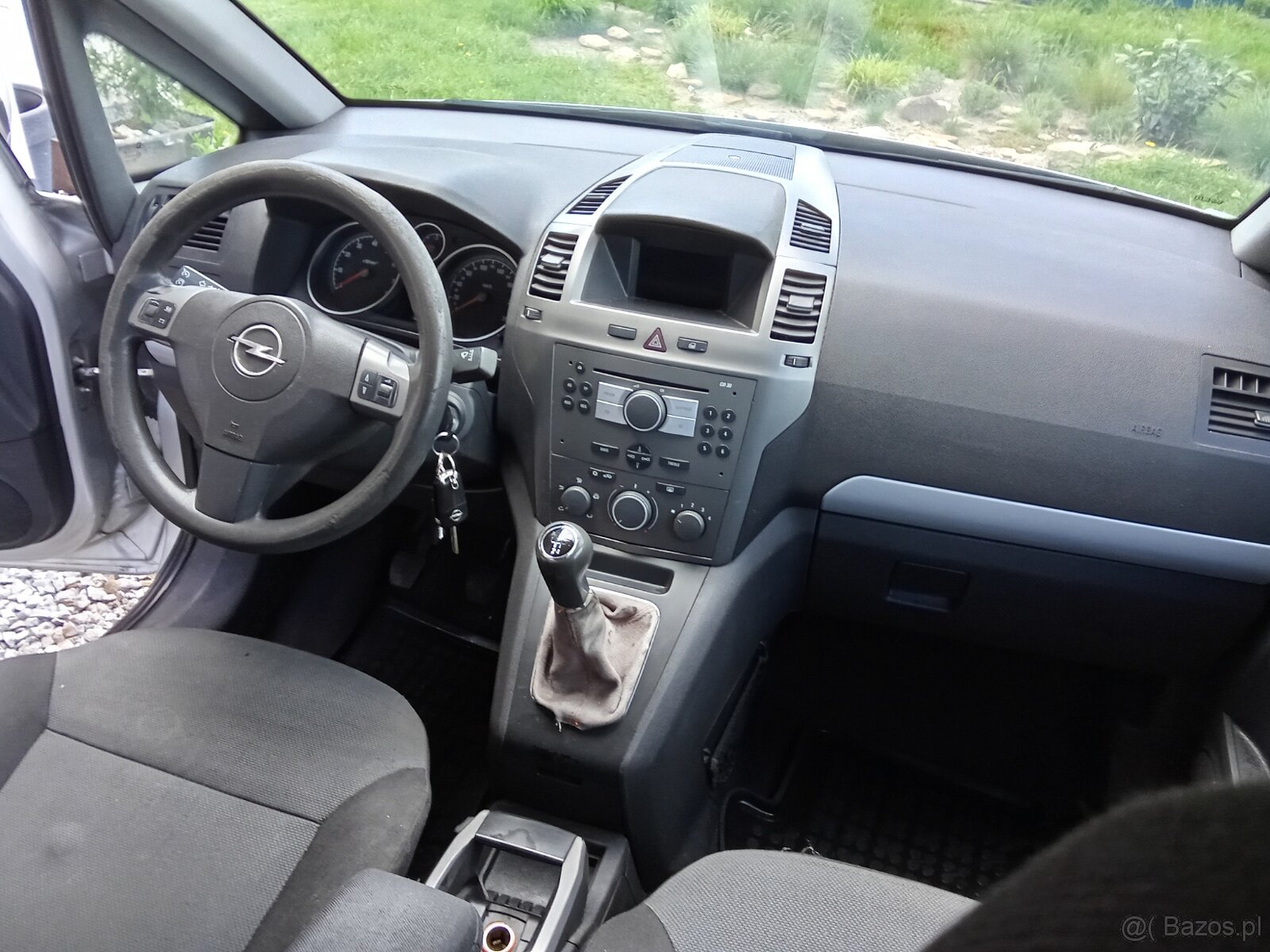 Opel Zafira 1.6 benz rok2005 - 2