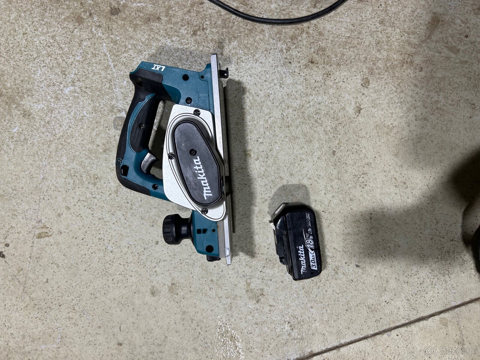 Akumulatorowy strug do drewna Makita DKP180Z - 2