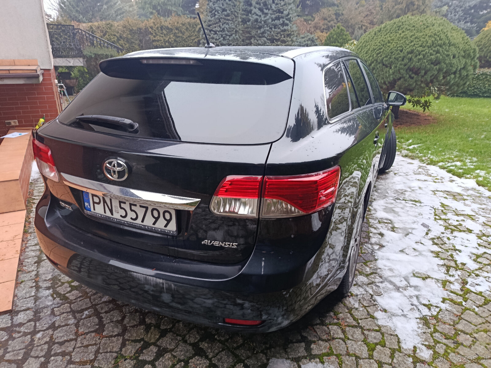 Sprzedam toyotą Avensis T27 z małym Przebiegiem - 2