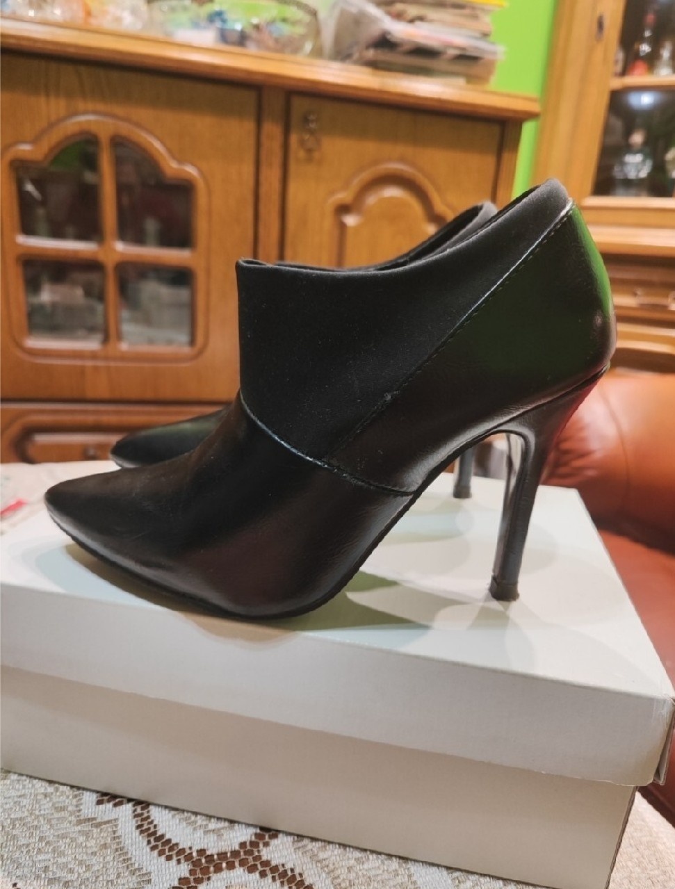 Botki czarne przed kostki, rozm. 38 - 2