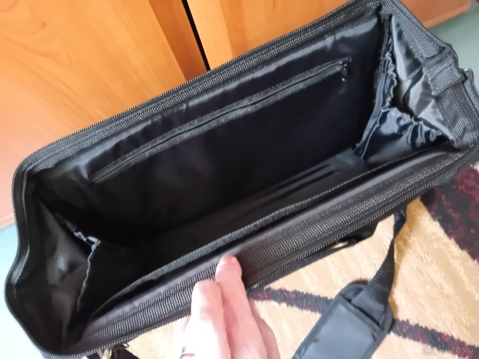 Czarna torba na laptopa - 2