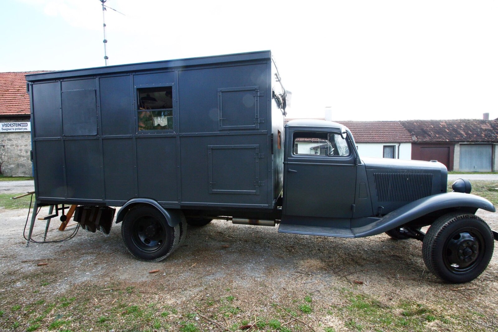 Skrzynka radiowa Opel Blitz 1935 gotowy do jazdy - 2