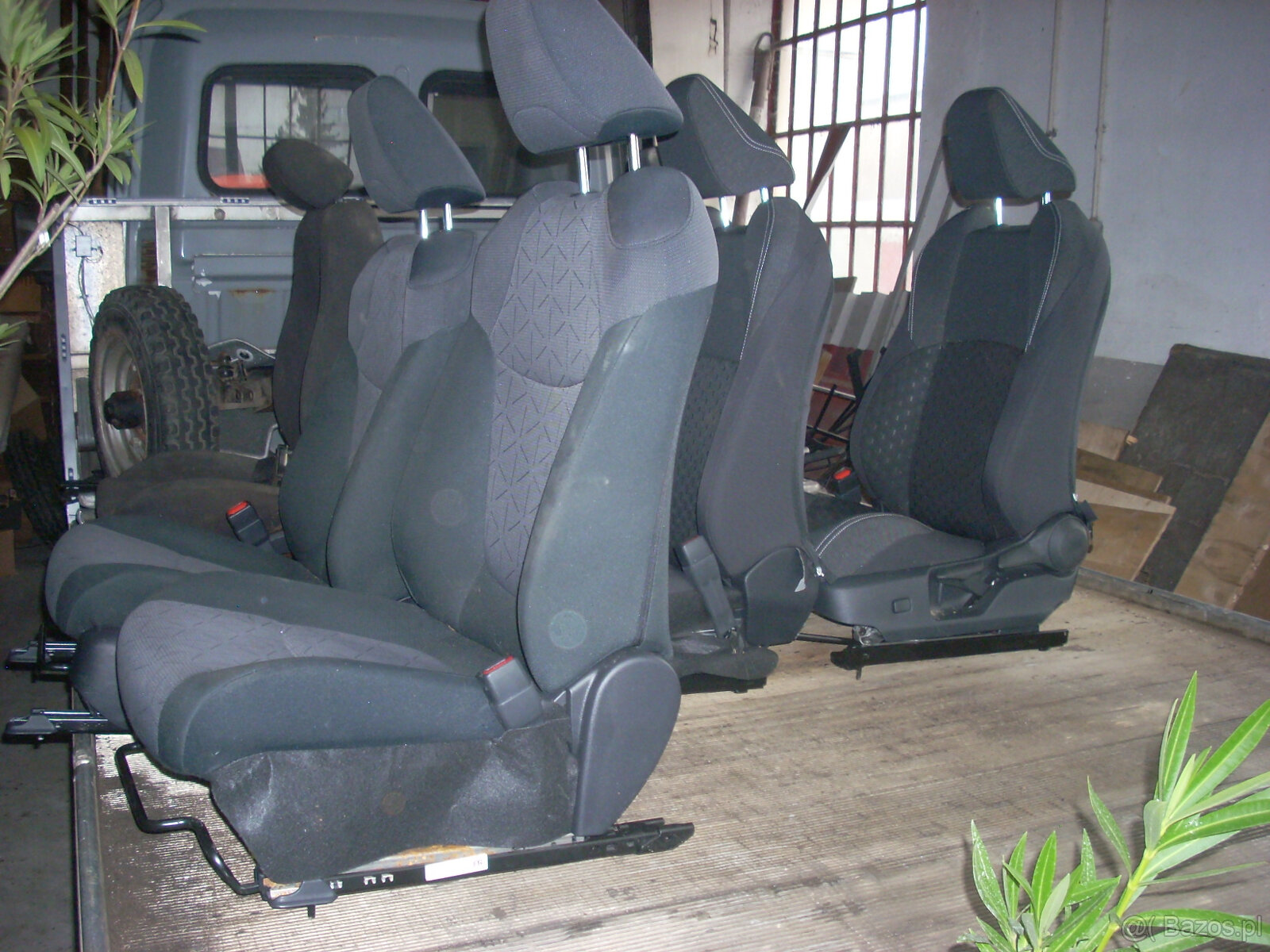 Siedzenia przednie - 2