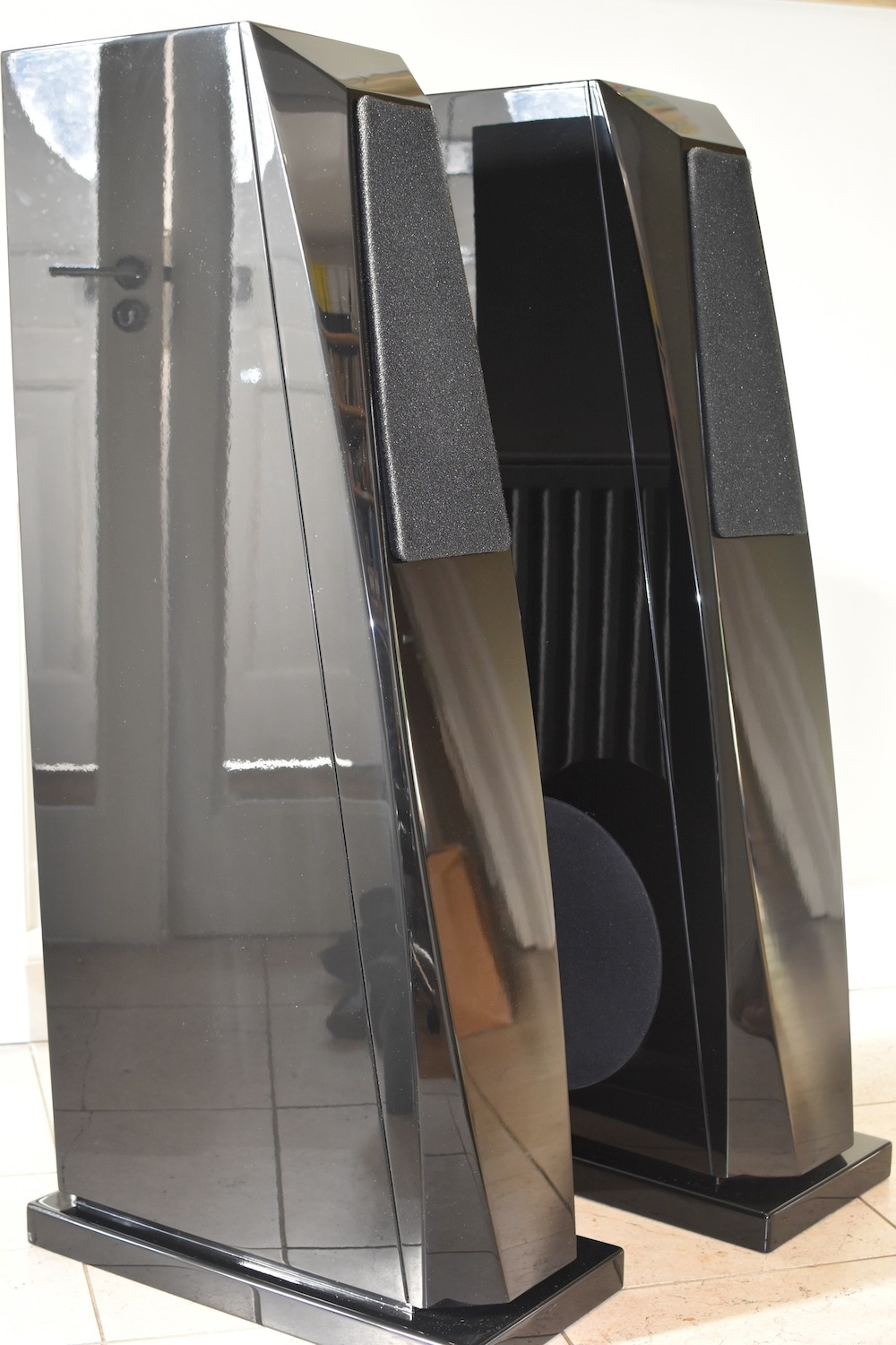 Rockport Technologies Mira - (Price: 3000 EUR) - 2