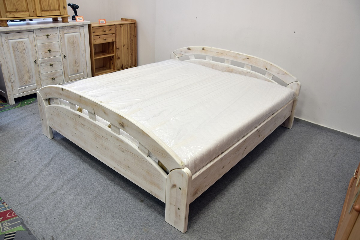 łóżko z materacami z drewna sosnowego - komplet jak nowy - 2
