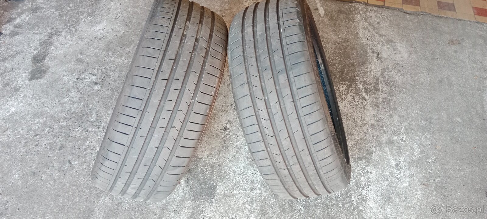 Używane opony Aplus 235/45/18 2 szt. sprzedam - 2