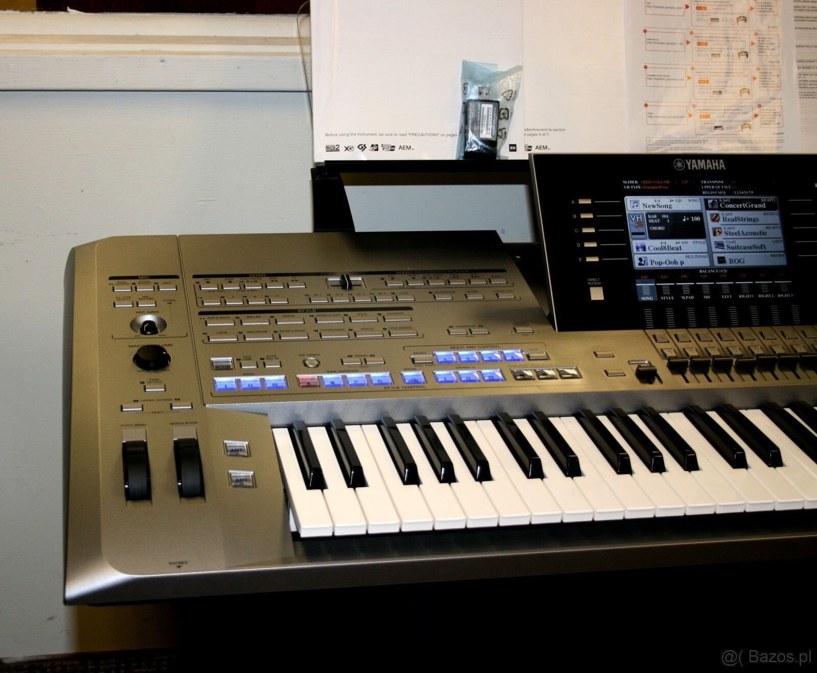 Yamaha Tyros 5 z 61 klawiszami - 2