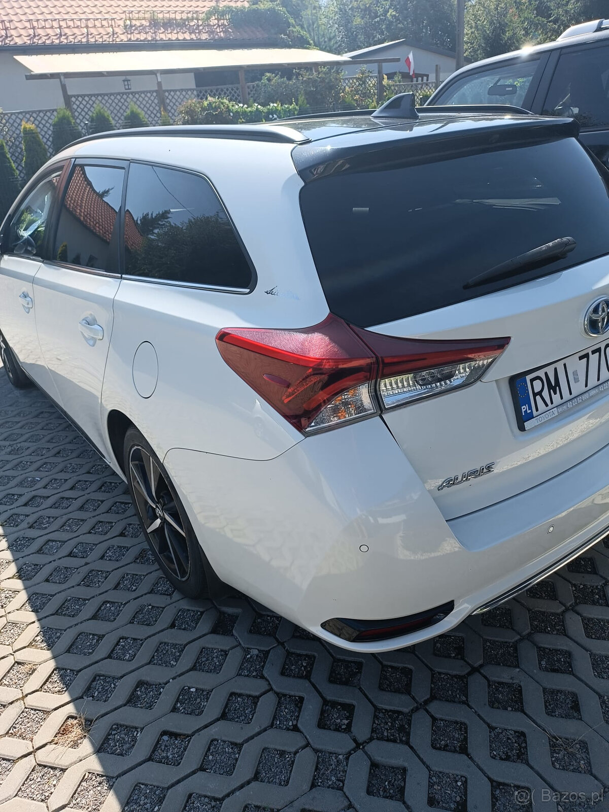 Sprzedam Toyota Auris 1,8 Selection Hybrid - 2