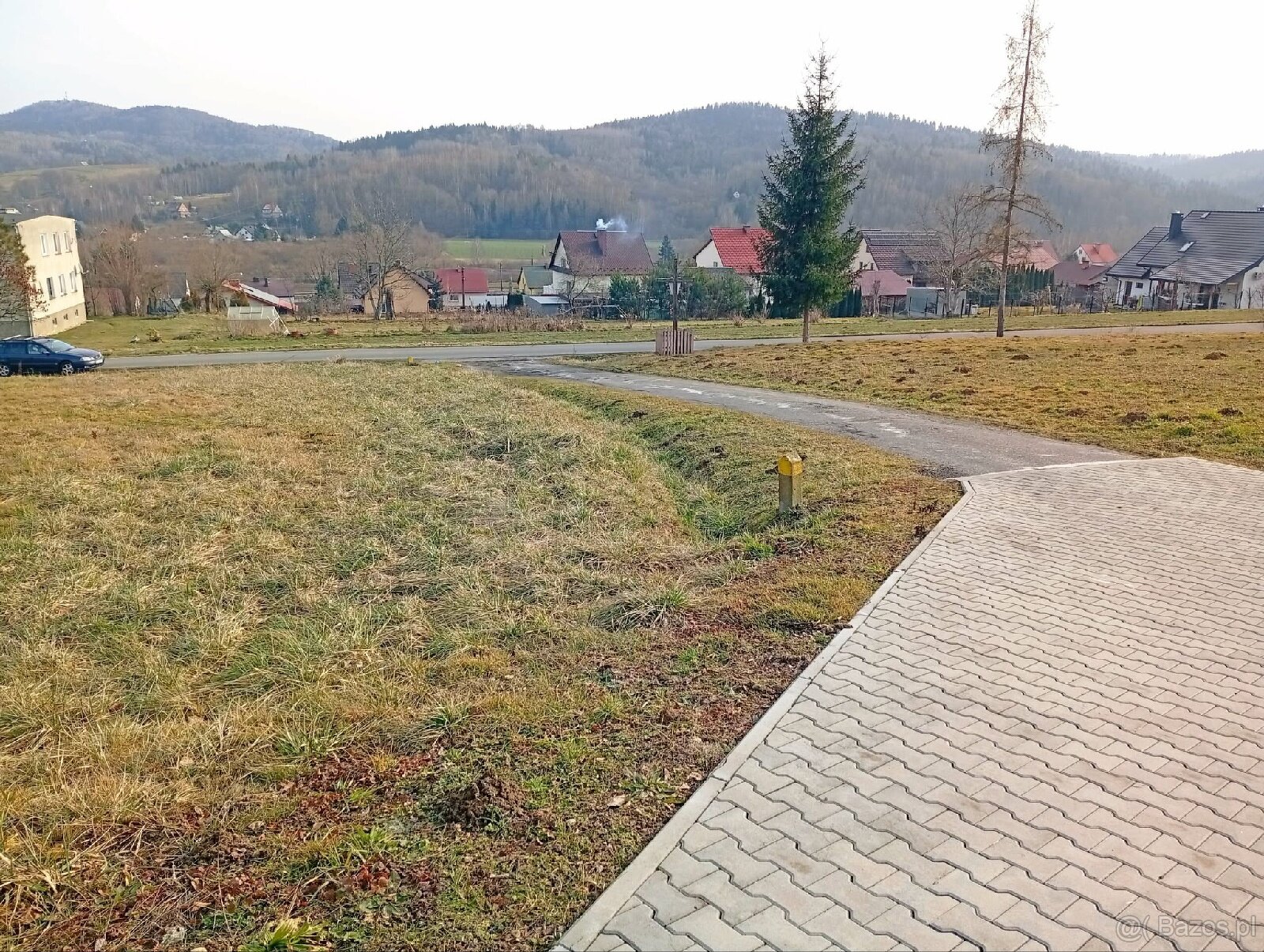Działka budowlana w pełni uzbrojona - 2