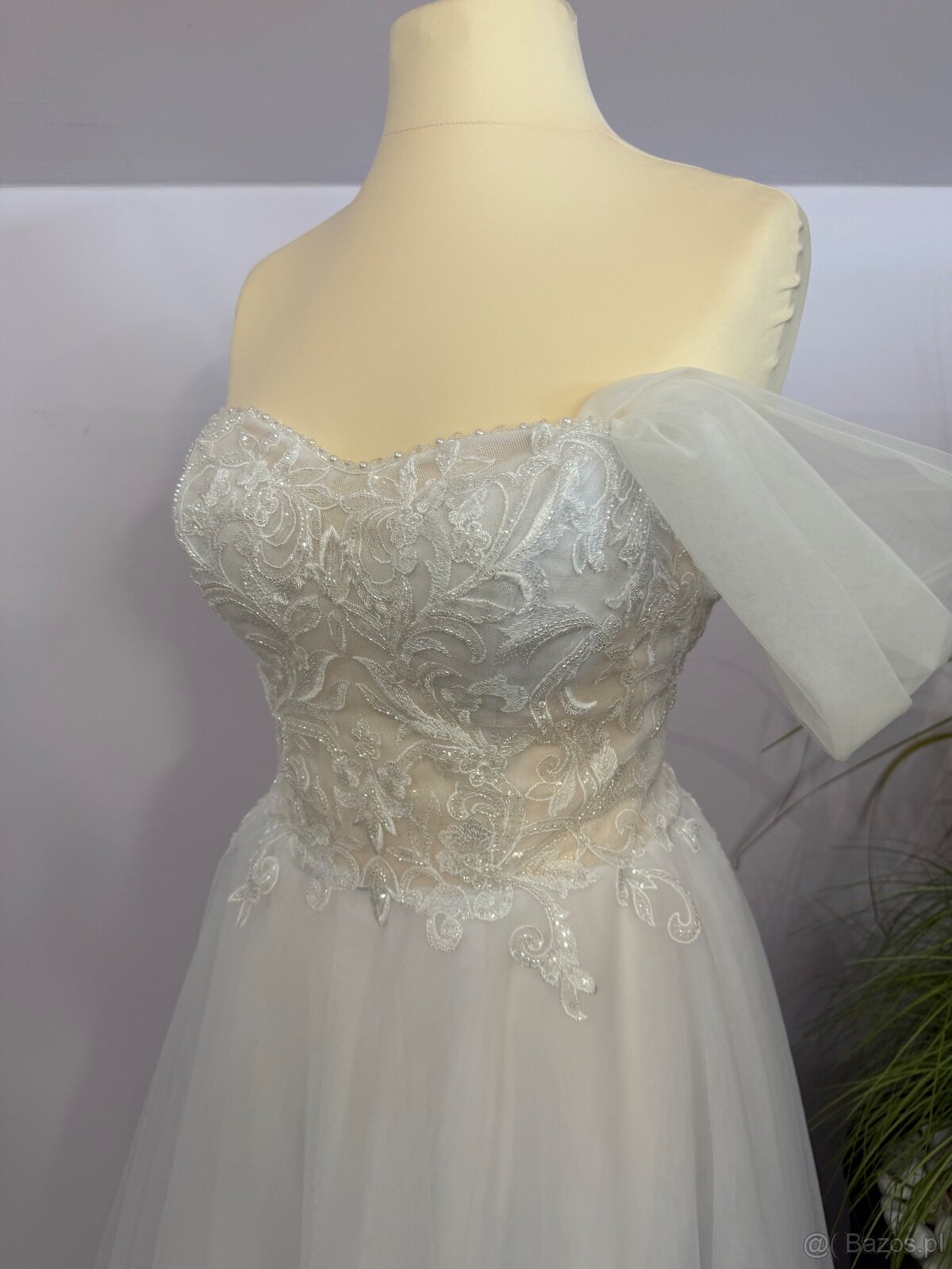 Sprzedam suknię ślubną rozmiar 42 - 2