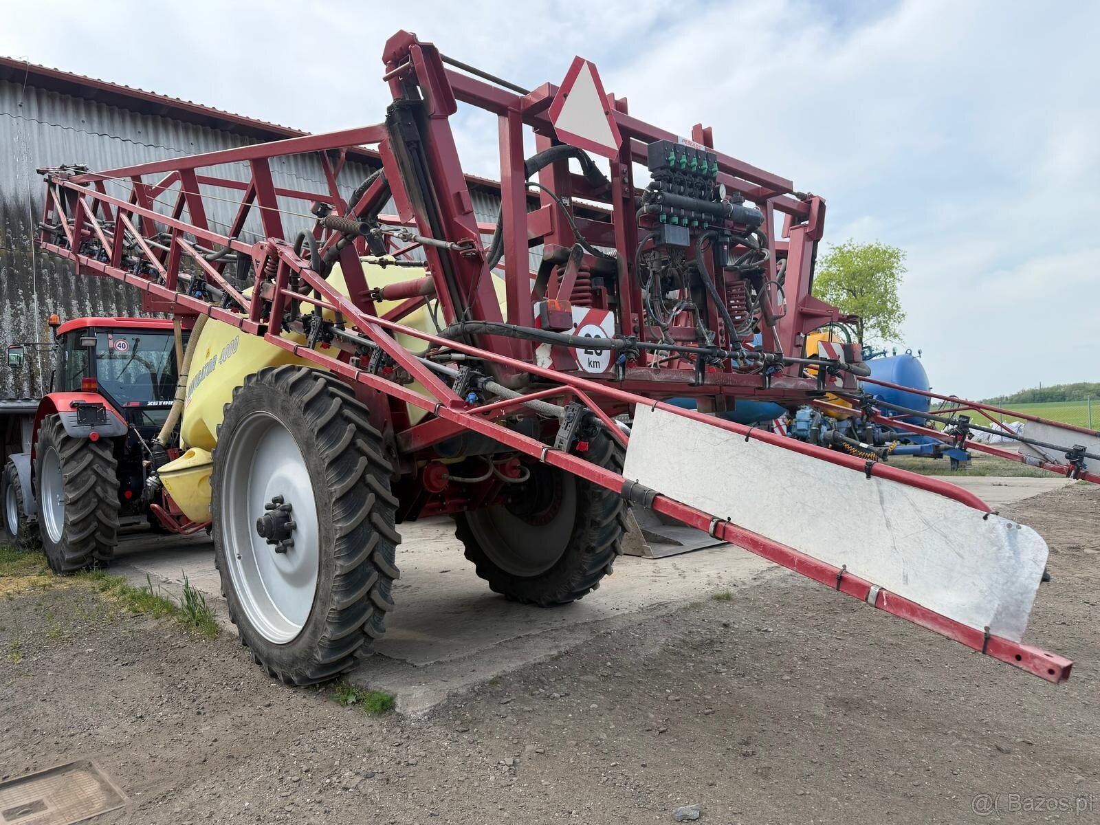 Opryskiwacz Hardi Navigator 4000 beczka 4000 litrów szerokoś - 2
