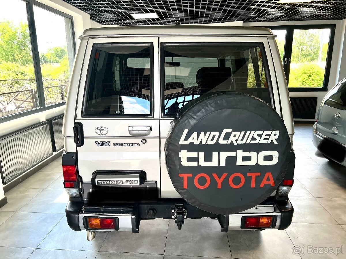Toyota Land Cruiser 3.0 Turbodiesel KJ 73 - 2