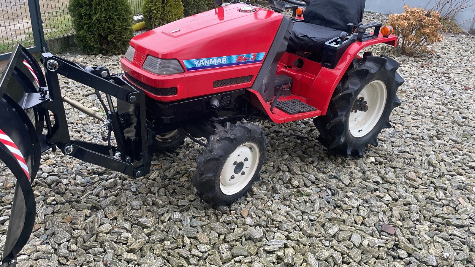 Japoński Traktorek 3 tłok.diesel nap.4x4 w cenie pług - 2