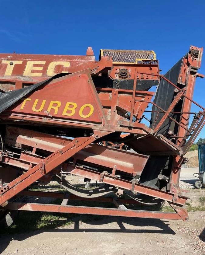 Przesiewacz EXTEC TURBO 5000 - sita 3,00m x 1,52m, wibracja, - 2
