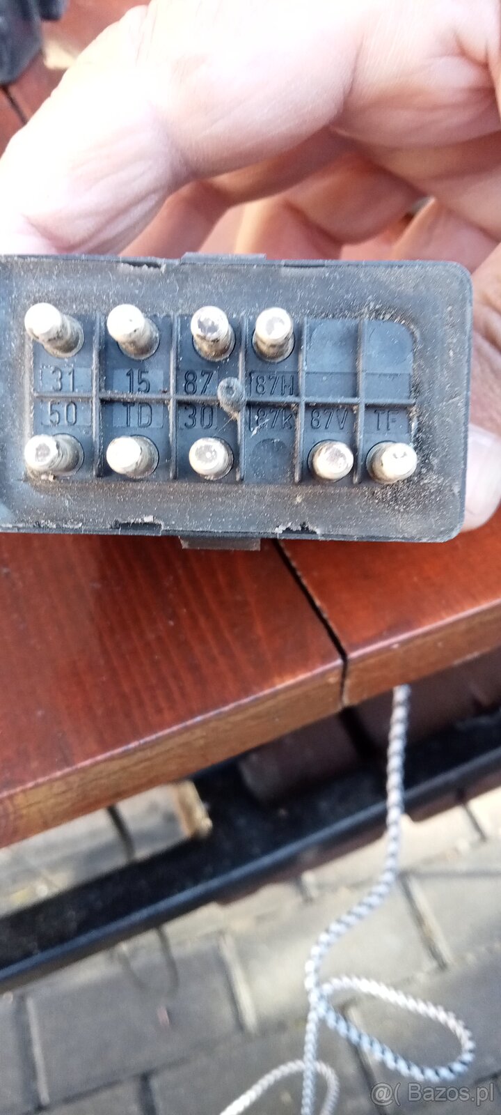 Przekaźnik pompy paliwa W 190 E - 2