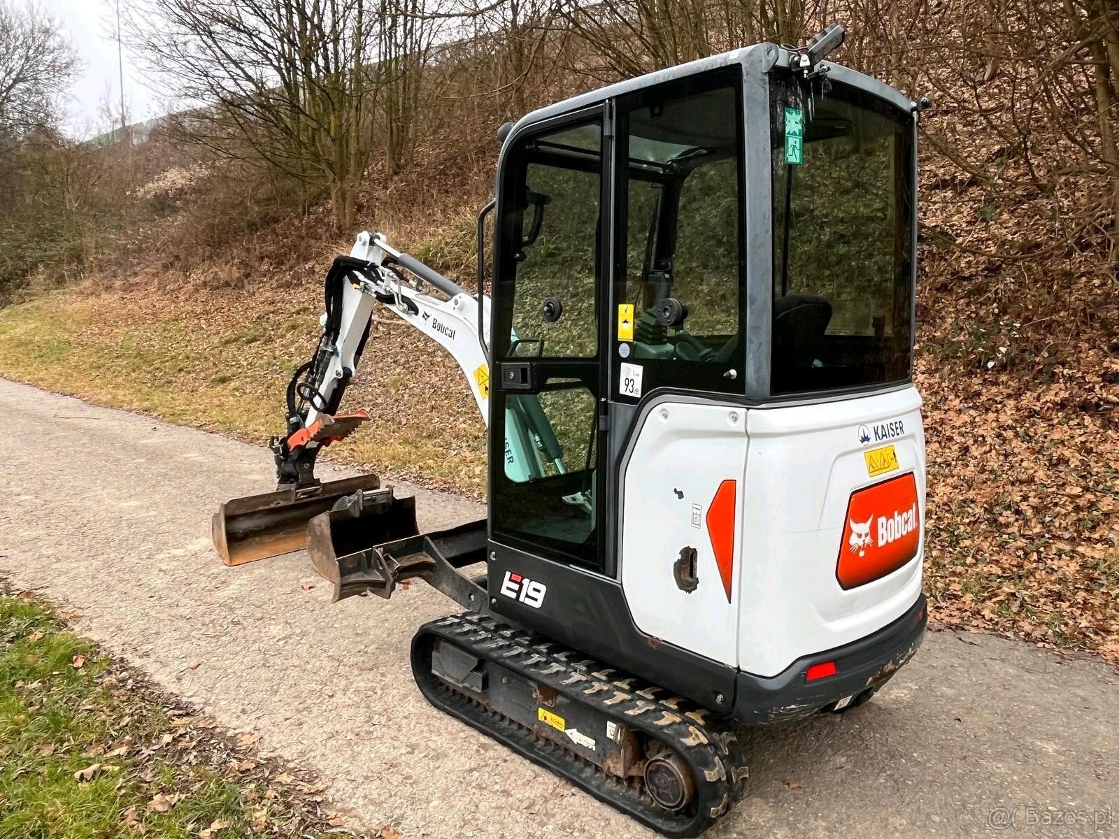 Sprzedam minikoparkę Bobcat E19 - 2