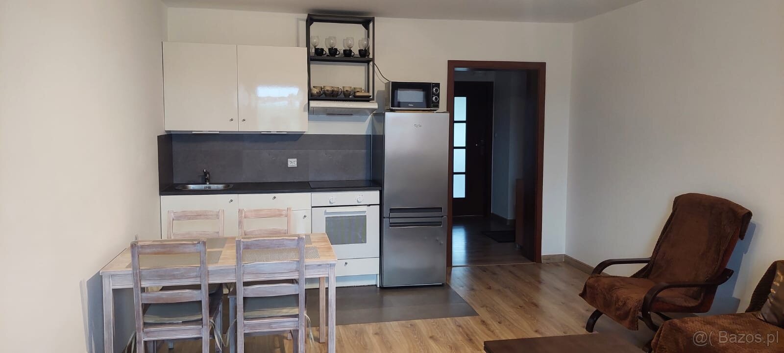 Mieszkanie 3 pokojowe z balkonem - 2