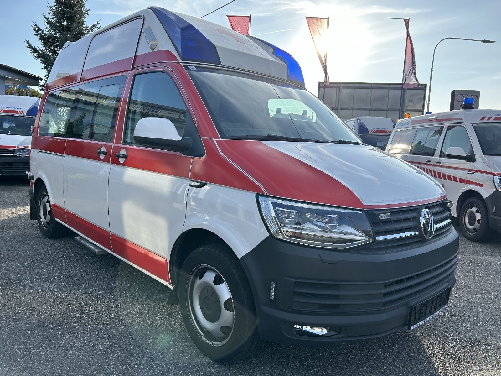Volkswagen Transporter T6 - 2.0 TDI Ambulans / Karetka DSG - 2