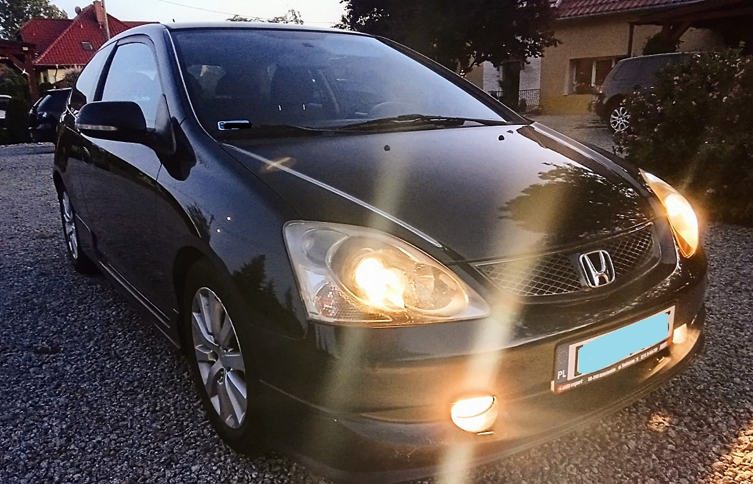 Honda Civic 2005 rok 1.4 benz - 2
