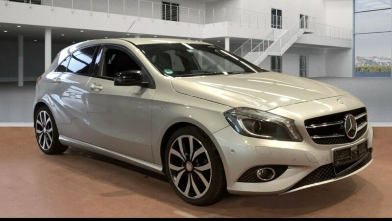 Mercedes-Benz A -Klasse A 180 CDI Aut BlueEfficiency XenNavi - 2