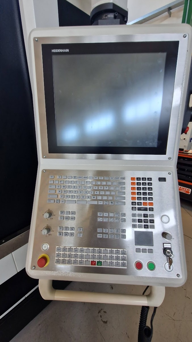 Kopretina VMC 1040 - Centrum obróbcze Pionowe - 2