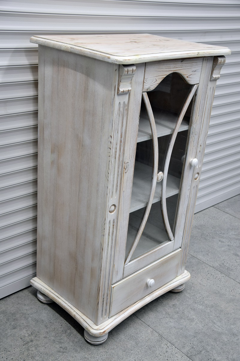 witryna z drewna sosnowego - jak nowa - 2