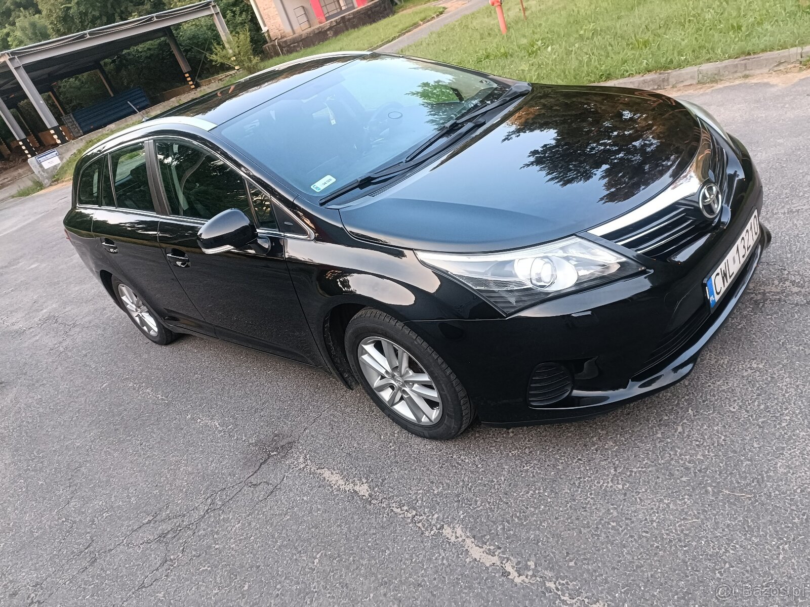 Toyota Avensis 1.6 benzyna gaz 2013 - 2