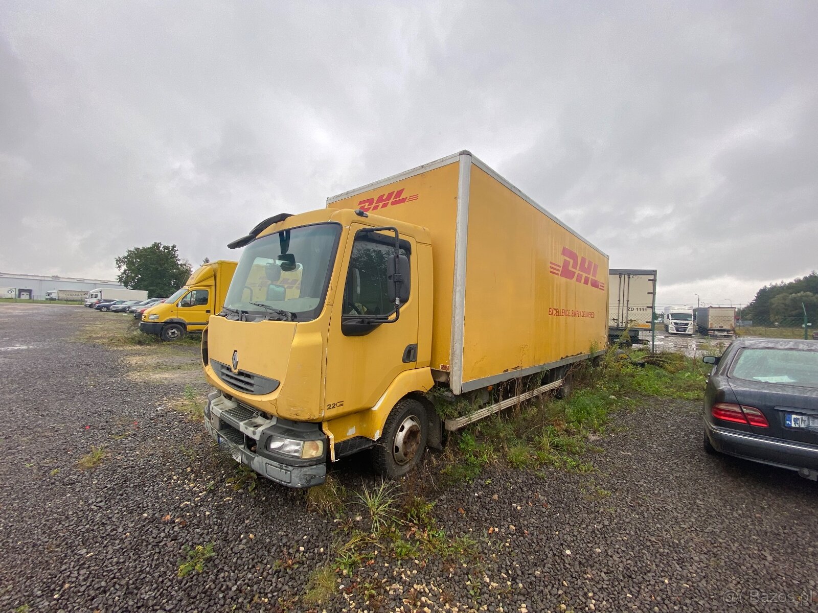 Renault Midlum 220 kontener z windą - 2