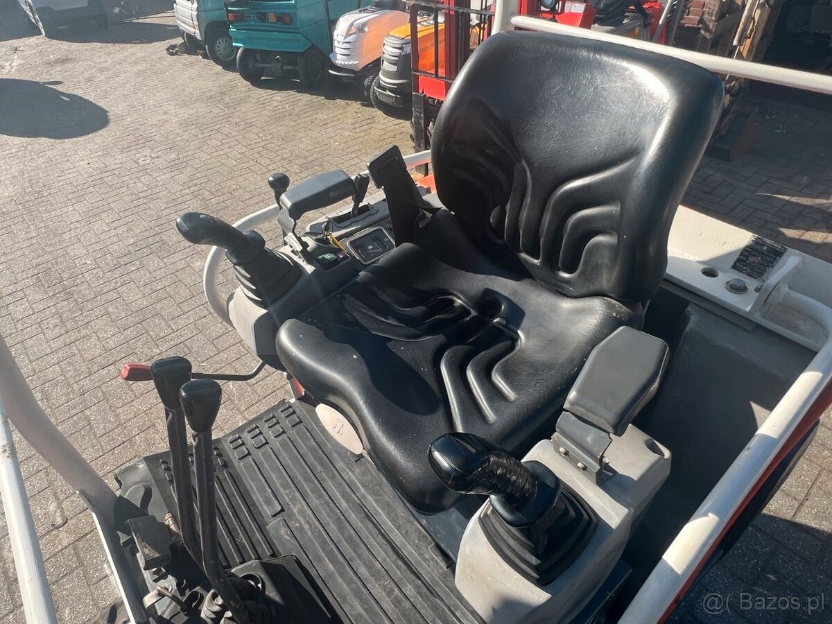 1.5t Minikoparkę Kubota 2008r - 2750 godzin - 2