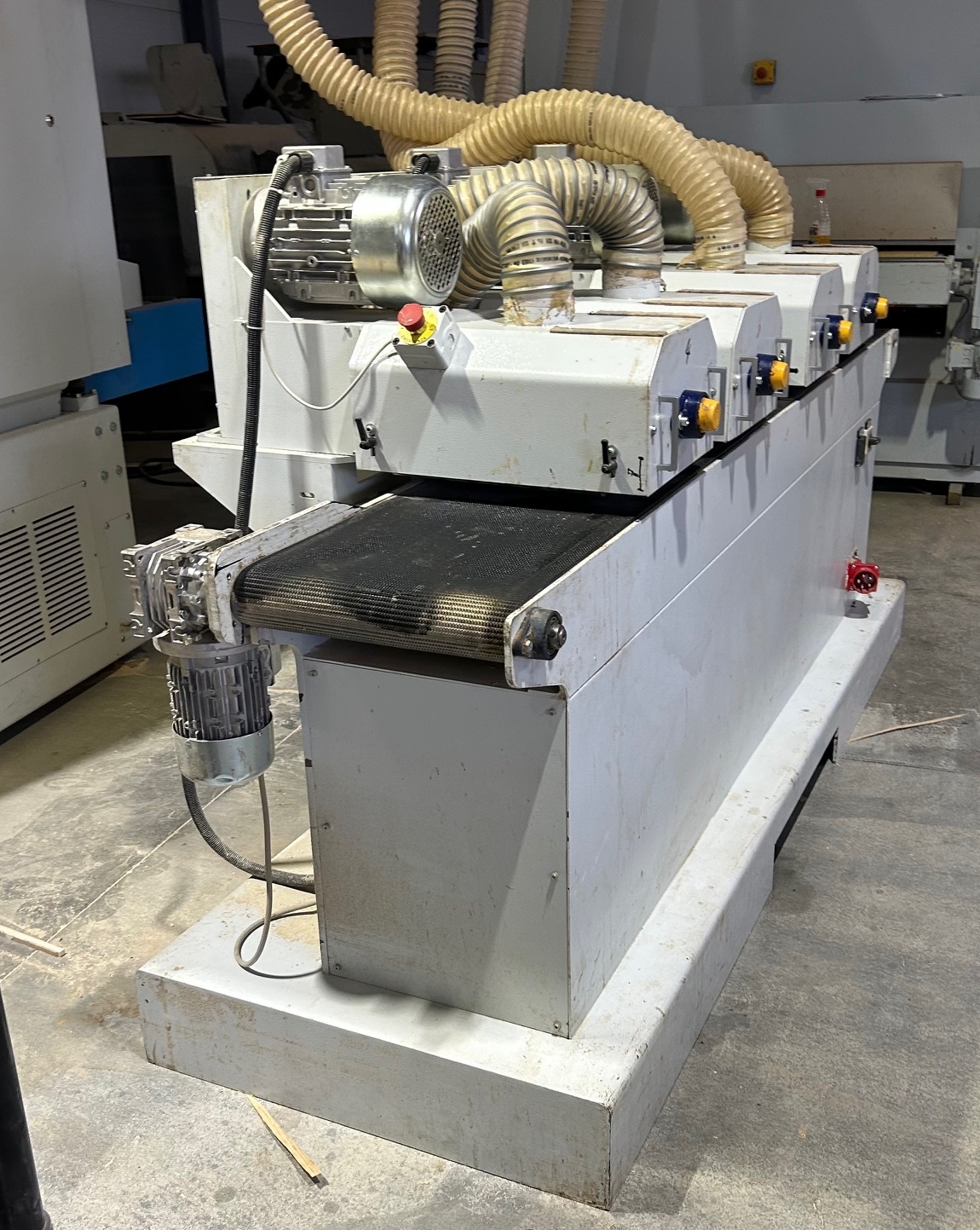 Szczotkarka TRIVEC, 4 agregaty + 10 nowych agregatów - szczo - 2