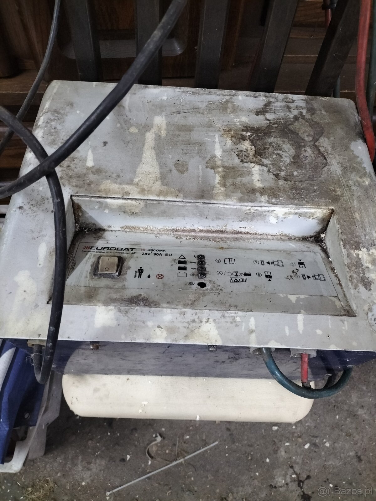 Prostownik Ładowarka 24V 90A. - 2