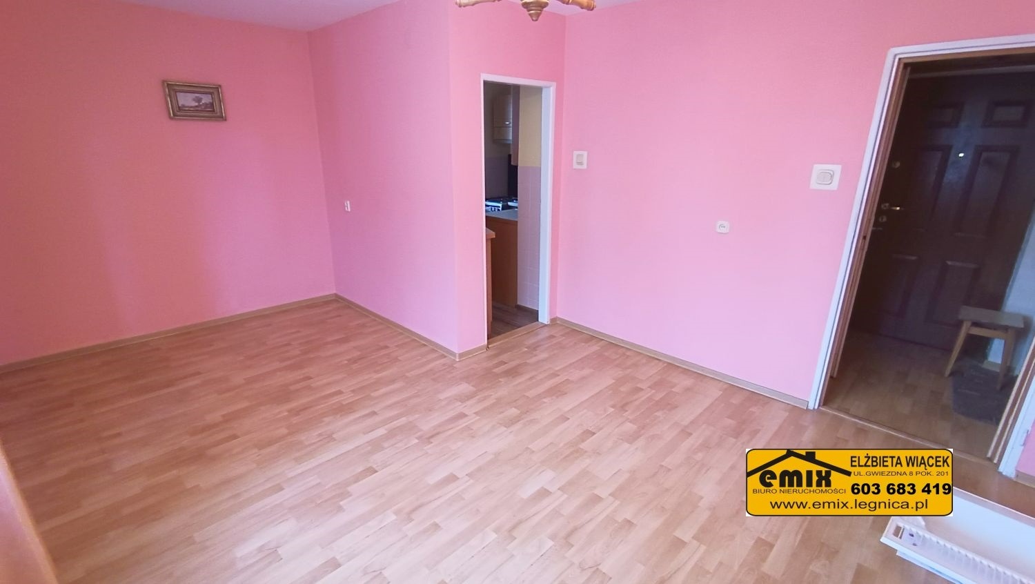 Kawalerka na III piętrze w Złotoryi do wynajęcia od zaraz - 2