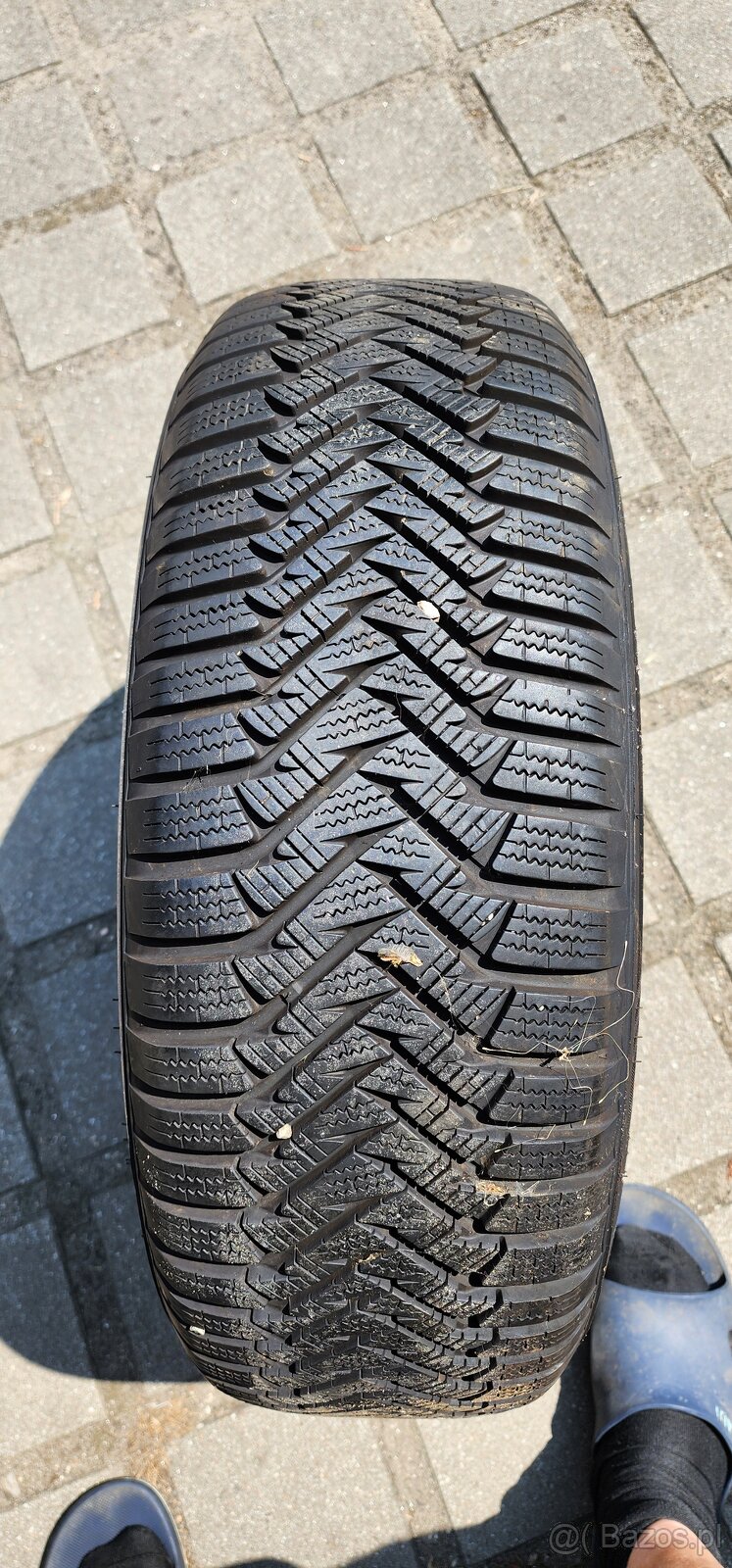 Opony Laufenn 205/65R15 z felgami 4szt. - 2