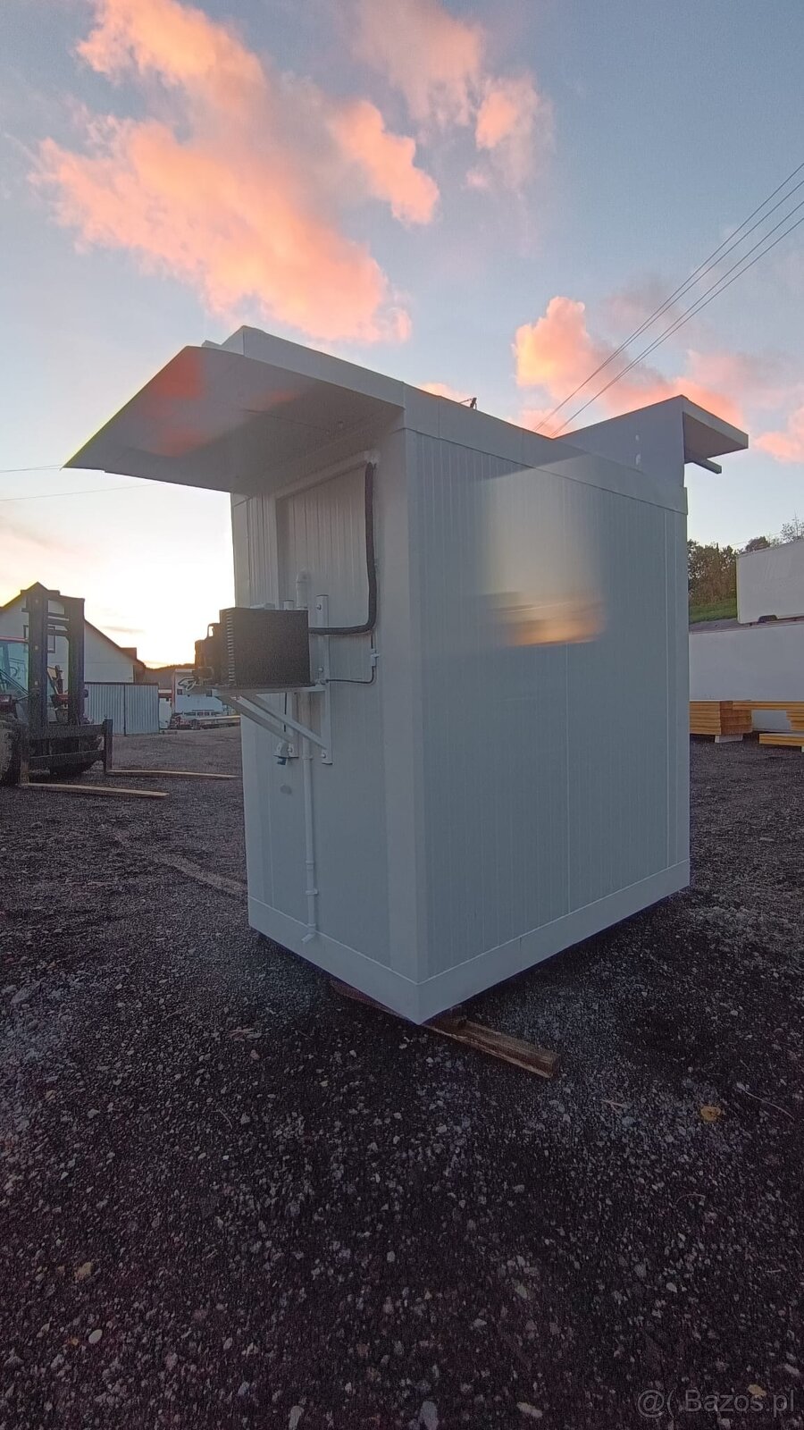 Chłodnia Myśliwska / Chłodnia na Dziki / Komora Chłodnicza / - 2