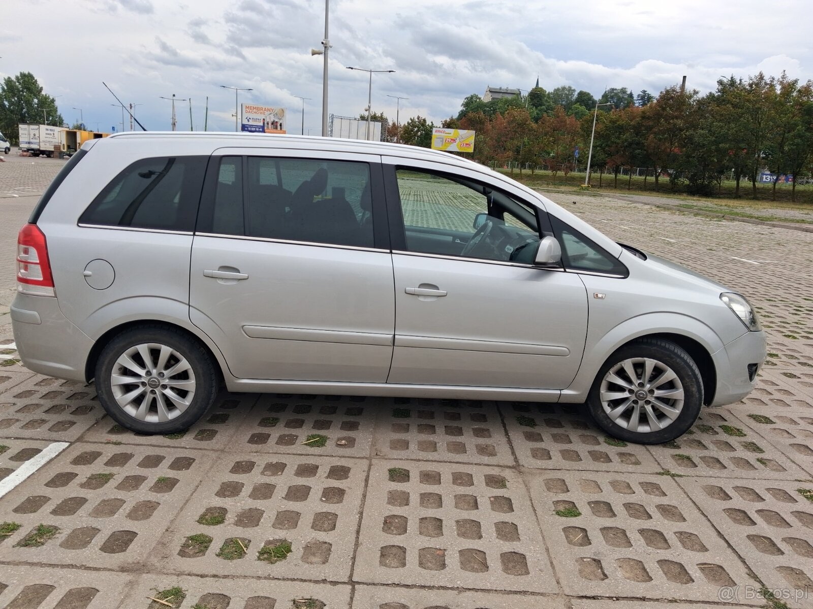 Sprzedam opla Zafira z 2014 roku tylko 184 tys przebiegu Lpg - 2