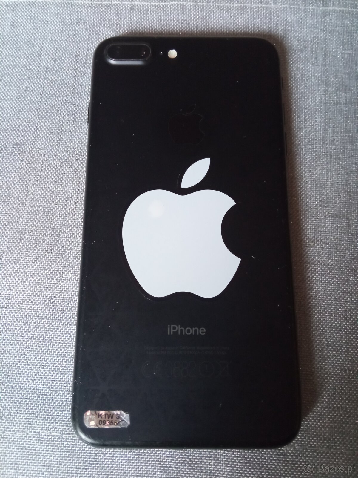 Sprzedam prywatny telefon iPhone 7,stan bdb czarny z pokrowc - 2